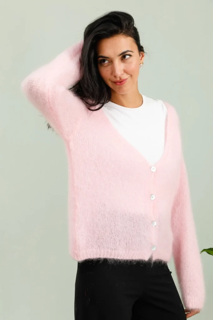 Ylellinen, italialainen 80% Kid Mohair neuletakki simpukankuori-napeilla, Onesize (S-XL)/useita värejä
